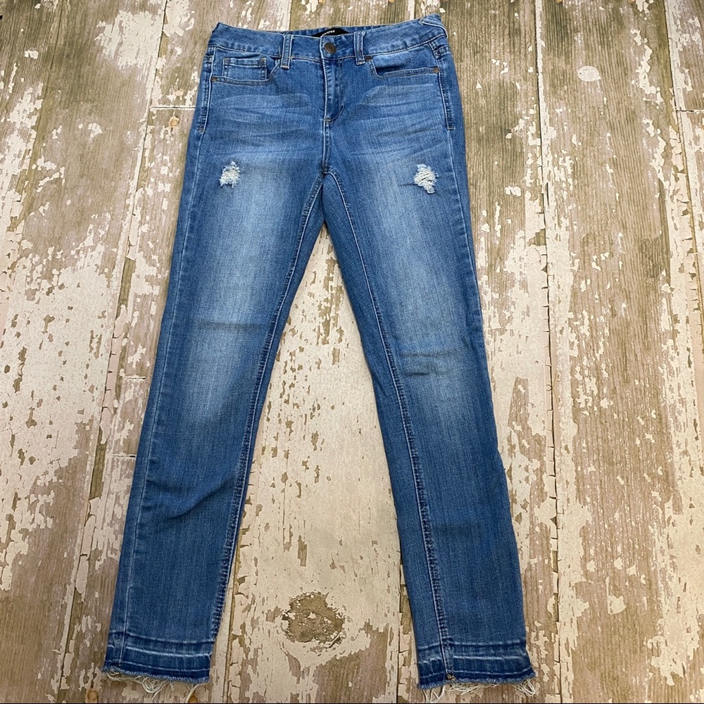 Harper Hallie Mid Rise Released Raw Hem Distressed Denim Jeans Women’s Size 28